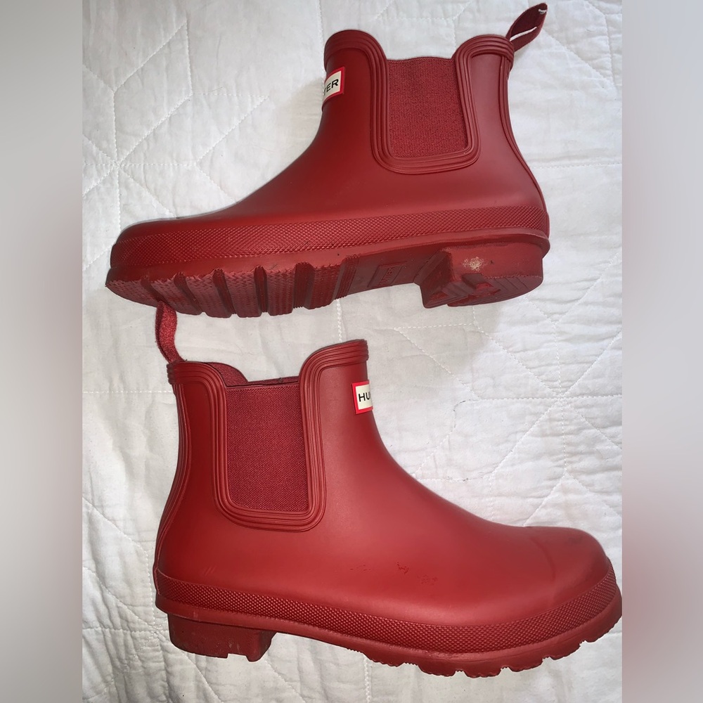 women’s Hunter Rain/Snow boots
size 9